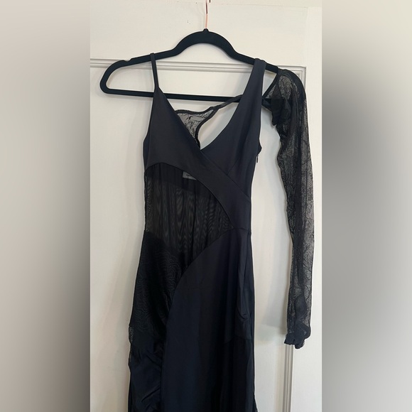 Black Mirage Dress Like New (IAmNotBasic Brand) size XS - Picture 7 of 7